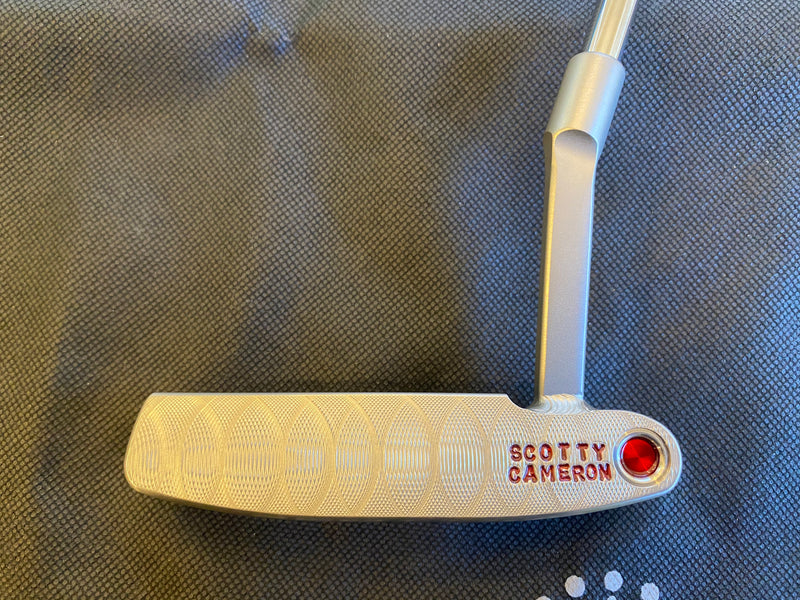 Scotty Cameron Masterful 009M GSS with a welded midslant neck and Big Tour Dots