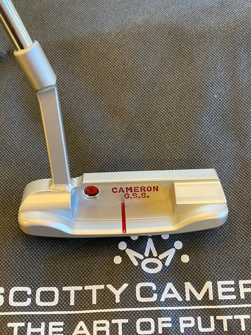 Scotty Cameron Masterful 009M GSS with a welded midslant neck and Big Tour Dots