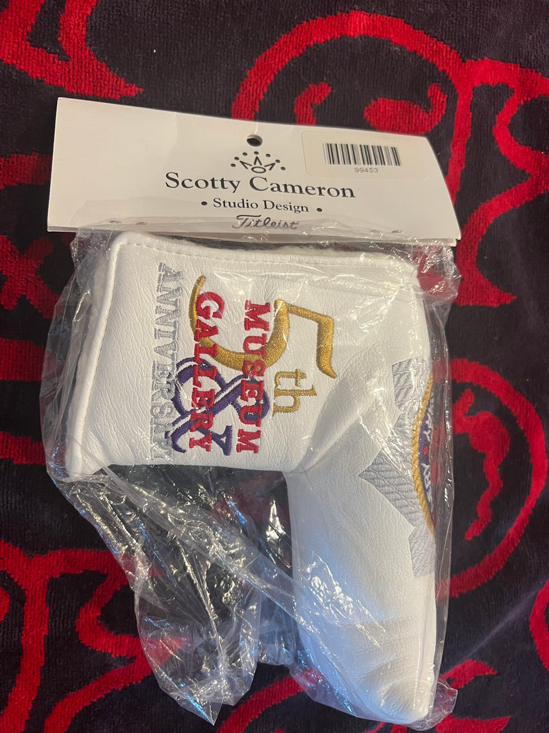 Scotty Cameron Signed White  5th Anniversairy Museum Gallery Cover NIB