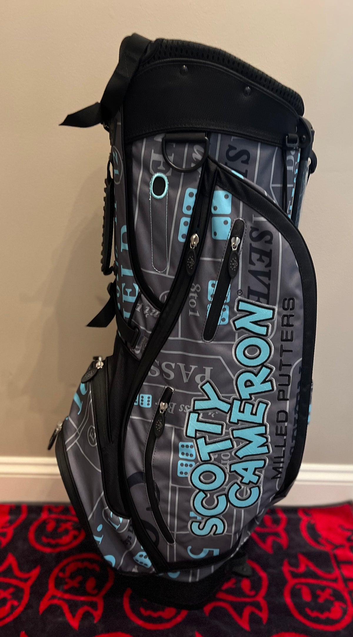 SCOTTY CAMERON スタンドバッグ ティファニーブルーギャンブラー Scotty Cameron Tiffany Blue Gambler Craps/Dice Golf Bag - New