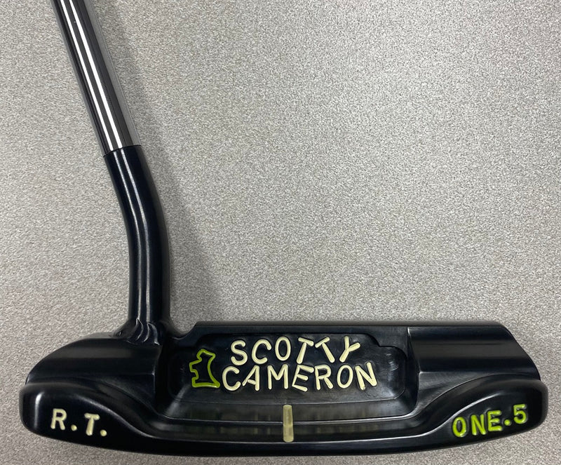 Scotty Cameron 009M Carbon Brushed Black Scotty Dog Stamp Welded 1.5 Round Neck