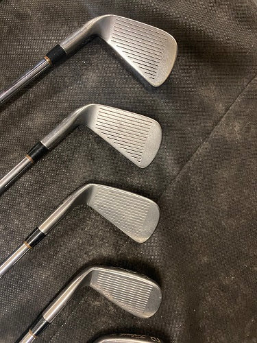 Titleist DCI Golf Clubs 2 Thru PW- Set of 8 Iron Set Right Handed